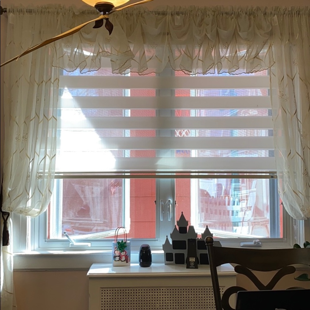 Curtains - Picture 2 of 4